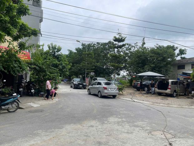 Phân lô _vỉa hè _kinh doanh _văn quán 9 tỷ. 6825844