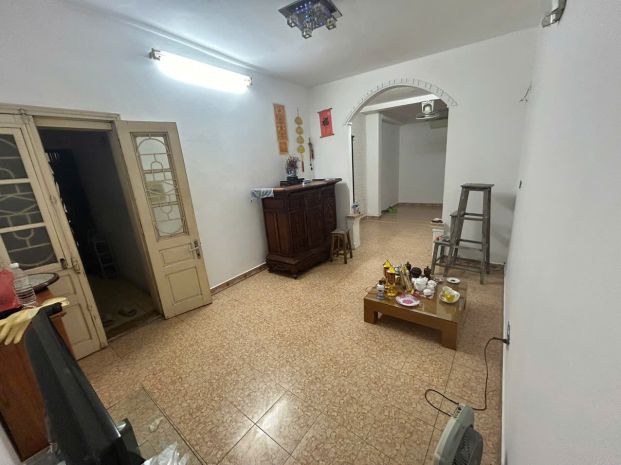 Cho thuê căn hộ tập thể tầng 5 huỳnh thúc kháng, 80m2, 3 6825881
