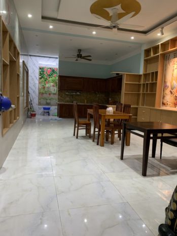 Bán gấp nhà 4 tầng lô góc 2 mặt tiền  ngay tthc dĩ 6828588