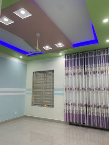 Bán gấp nhà 4 tầng lô góc 2 mặt tiền  ngay tthc dĩ 6828591