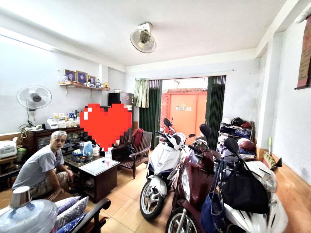 Nhà 4 tầng, ngang 4.2m đường thông hoàng hoa thám giá chỉ 6828877