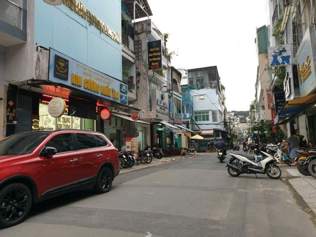 Bán nhà hẻm xe hơi 54371 nguyễn đình chiểu, p.2, quận 3 6829912
