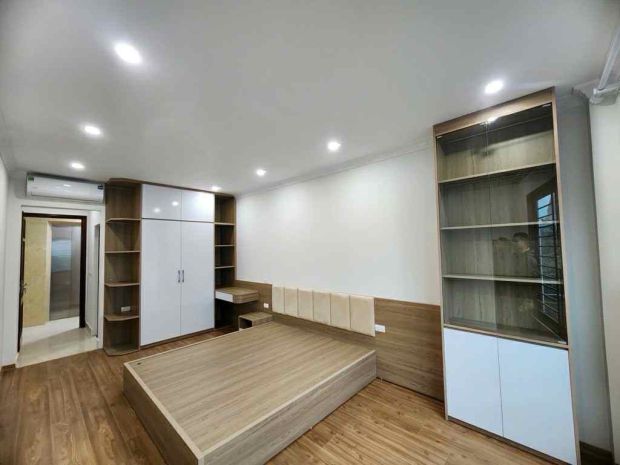 Nhà mới kính koong- thang máy- đón đầu quy hoạch- tương lai 6830541