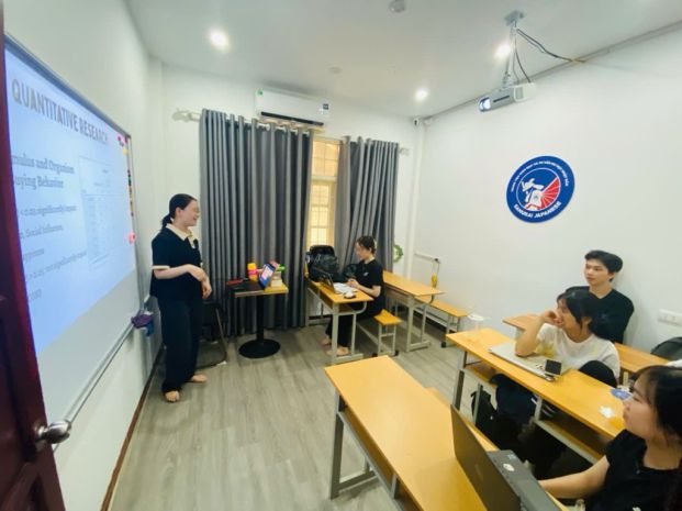 Nhà phân lô-ô tô đỗ vỉa hè2 mặt thoáng-vài bước chân ra 6830564