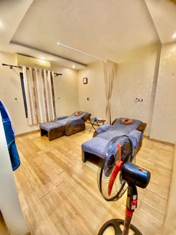 Chính chủ cần sang nhượng lại quán massage - đối diện chung 6831206