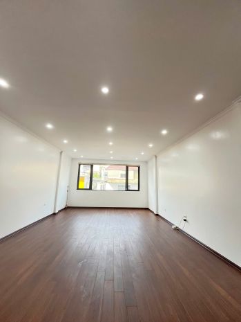 Chính chủ cho thuê nhà mới 2 tầng tại b4 ngõ 67 văn cao 6833505