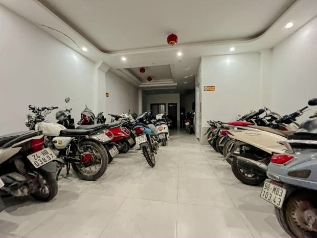 Bán nhà trung tâm học viên tài chính - dt42m2 - 6 tầng - 6833832