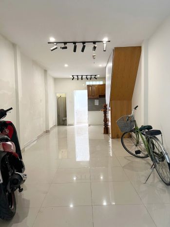 Nhà 2 tầng nở hậu xe ba gác tới cửa hẻm 125 nguyễn thị tần 6834423