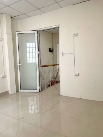 Nhà 2 tầng nở hậu xe ba gác tới cửa hẻm 125 nguyễn thị tần 6834425