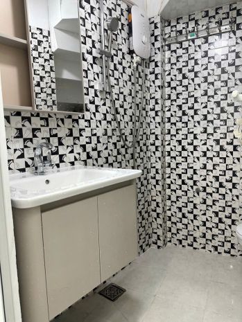 Nhà mới 3 tầng hẻm thông nguyễn duy p. chánh hưng giá 2.95 6834436