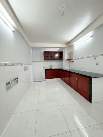 5.98tỷ hxh 484 nguyễn duy p.chánh hưng 6834494