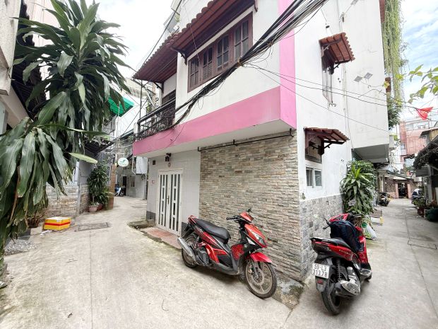 Căn góc 3 mặt tiền hẻm 157 dương bá trạc p. chánh hưng. giá 6834586
