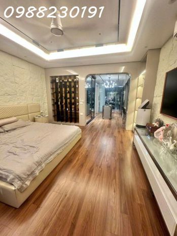 Bán nhà việt hưng  - 6 tầng - thang máy - lô góc - ô tô ngủ 6834716