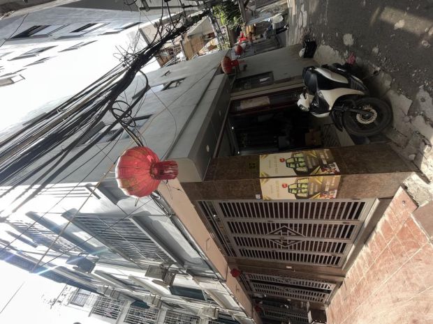Bán nhà hoàng quốc việt 36m2, 5 tầng, ngõ rộng, giá 5,75 tỷ 6835093