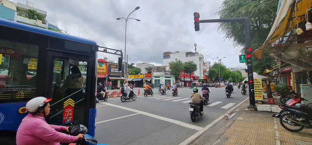 Cho thuê nhà mặt tiền lê trọng tấn 76m², 3lầu - cạnh ngã tư 6835802