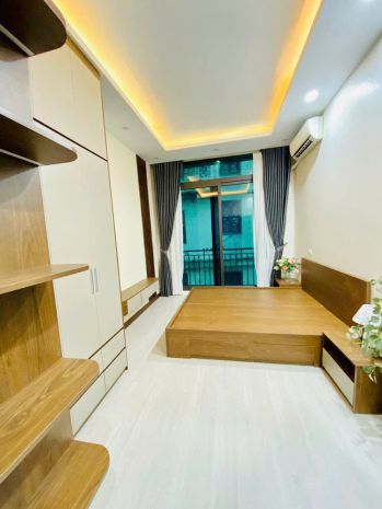 Ô tô đỗ cửa trung tâm thanh xuân 32 m, 6 tầng, 4 ngủ, phân 6835911