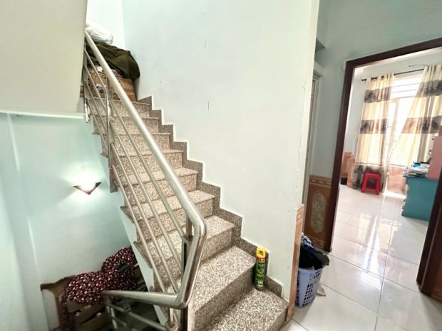 Sát mt phú thọ hòa 4tầng mới đẹp giá nhỉnh 4 đồng 6837571