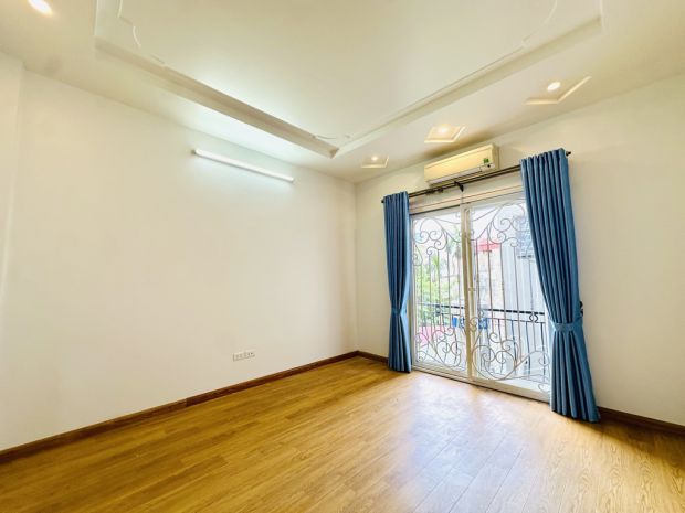 Bân nhà ngọc thuỵ, long biên-mới tinh-full nội 6838618