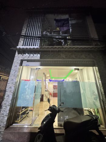 Bàn nhà mới keng dọn vào ở ngay đường số 13 - linh xuân - 6839231
