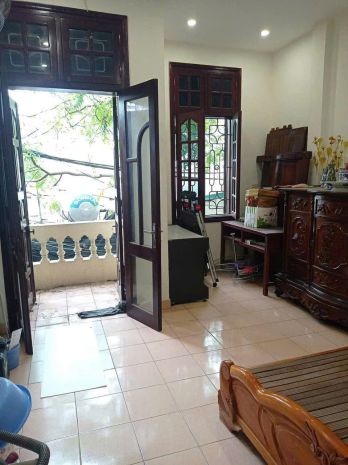 Cho thuê nhà nguyên căn, ngõ 57, ngay cổng chợ vĩnh tuy, 6839455