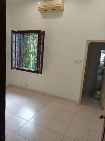 Cho thuê nhà nguyên căn, ngõ 57, ngay cổng chợ vĩnh tuy, 6839456