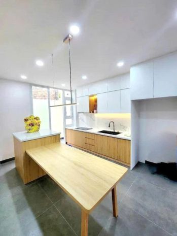 Cơ hội vàng, nhà 4 tầng hiện đại diện tích 50m2   sát bv 6840638