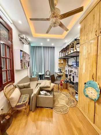 Hot! nhỉnh 500 triệum có ngay nhà mp đồng cổ 40m 5 tầng lô 6840668