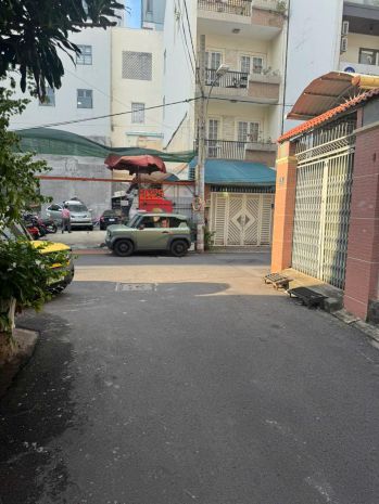 **bán nhà hxh cách mạng tháng 8** p4 tân bình 4,5 x 13 4 6841532