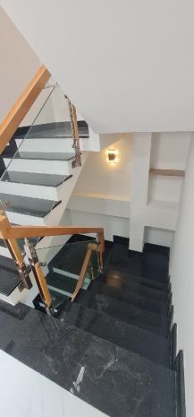 Bán nhà đường 8m gần lạc long quân đầm sen quận 11 6841636