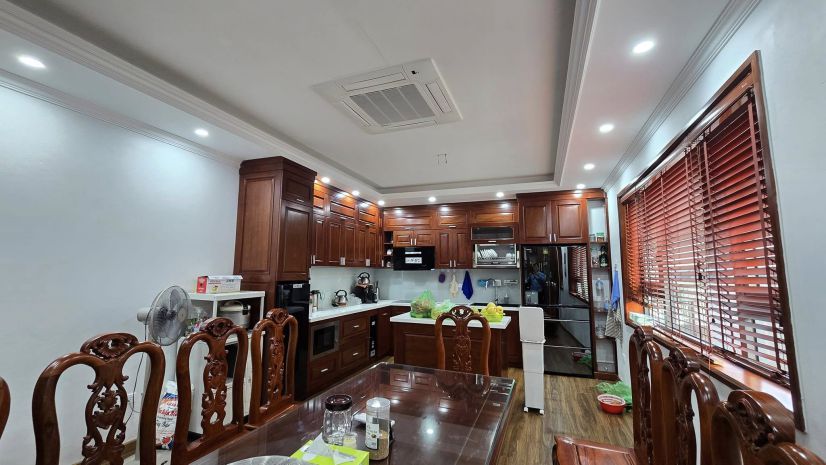 Bán phân lô, kinh doanh, ô tô, ngõ thông phố thái hà 40m 5 6842357