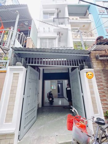 Đoàn văn bơ xóm chiếu

căn hộ dịch vụ 

dòng tiền 999 6842672