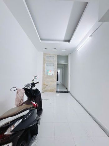 Đoàn văn bơ xóm chiếu

căn hộ dịch vụ 

dòng tiền 999 6842673