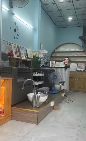 Sang tiệm tóc  nail mặt tiền đường lớn quận bình tân, 6843409