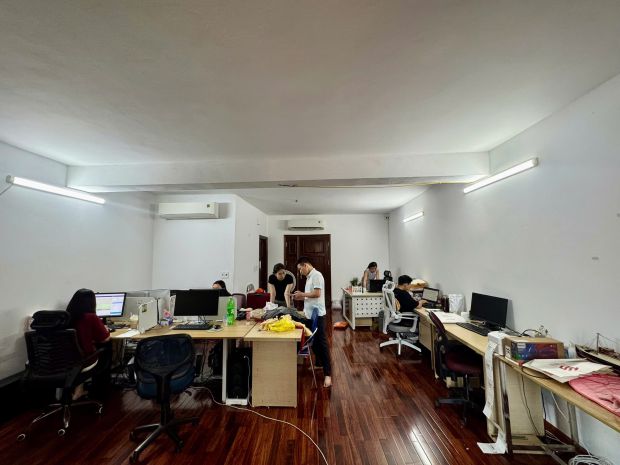 Cho thuê nhà ngõ ô tô hoàng văn thái 7 tầng x 90m2, thông 6843495