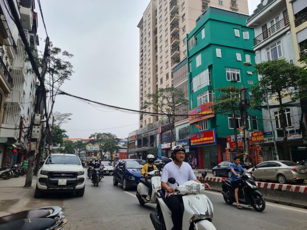 Bán nhà - lạc long quân oto tránh - kinh doanh sầm uất-gần 6845998