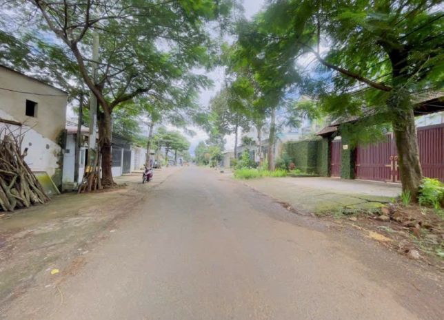 Đất đẹp - giá tốt - bán gấp lô đất tiềm năng mặt tiền 6846817
