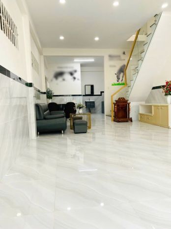 Nhà góc 2 tầng mặt tiền phạm thế hiển ngay green river p6q8 6847025