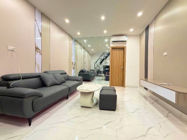 Tập thể nghĩa tân cầu giây dt 81m 2 ngủ 2 wc giá 3 tỷ 950 6847845
