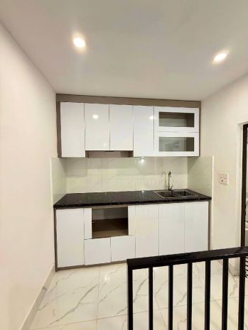 Tập thể nghĩa tân cầu giây dt 81m 2 ngủ 2 wc giá 3 tỷ 950 6847847