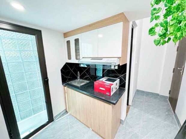 Hàng tuyển - 6 tầng thang máy - căn hộ dịch vụ 18  phòng 6849846
