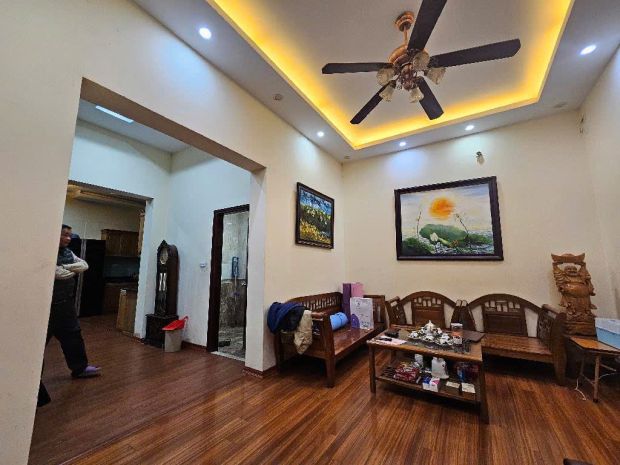 Bán nhà lạc long quân , 92.3m , 5 tầng, gala gala oto vào 6849895
