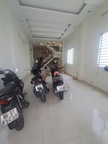 Giảm 500tr! nhà mặt tiền nở hậu shr 2 tầng hxh né 186m2 6851763