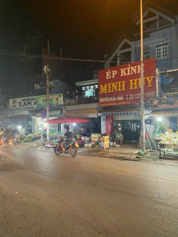 Bán nhà mặt tiền chợ hl80b ngay cổng kcn hiệp thành 4.5x24m 6852834