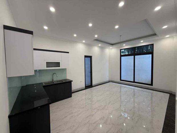 Bán nhà hoa lâm-việt hưng, 83m x 5 tầng, thang máy, gara, 6852857