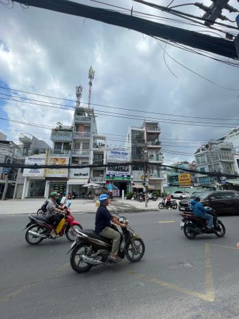 Chính chủ bán mặt tiền cách mạng tháng tám, p.13, q.10: dt 6853539