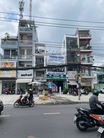 Chính chủ bán mặt tiền cách mạng tháng tám, p.13, q.10: dt 6853540