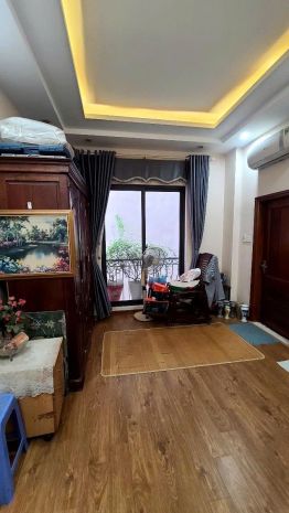 Bán nhà ngọc lâm 30m 6 tầng mt6m ô tô thông hơn 7 tỷ 6854721