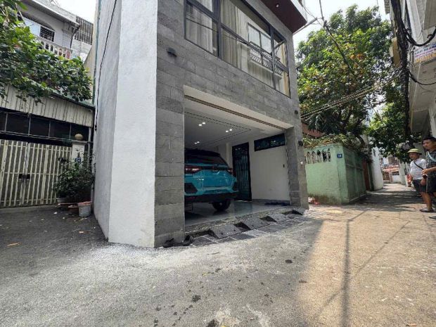 Nhà đẹp long biên  lô góc 3 mặt thoáng  thang máy  6 6855290