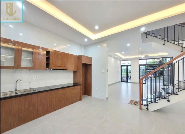 Bán nhà shophouse 90m2 khu đô thị fpt - full nội thất 6855350