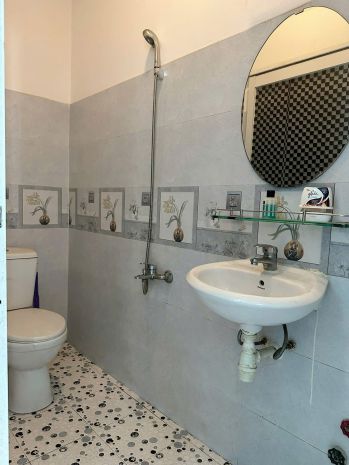 Nhà 4 tầng ngay chợ rạch ông p2 q8 , giá : 12 tỷ tl 6855370